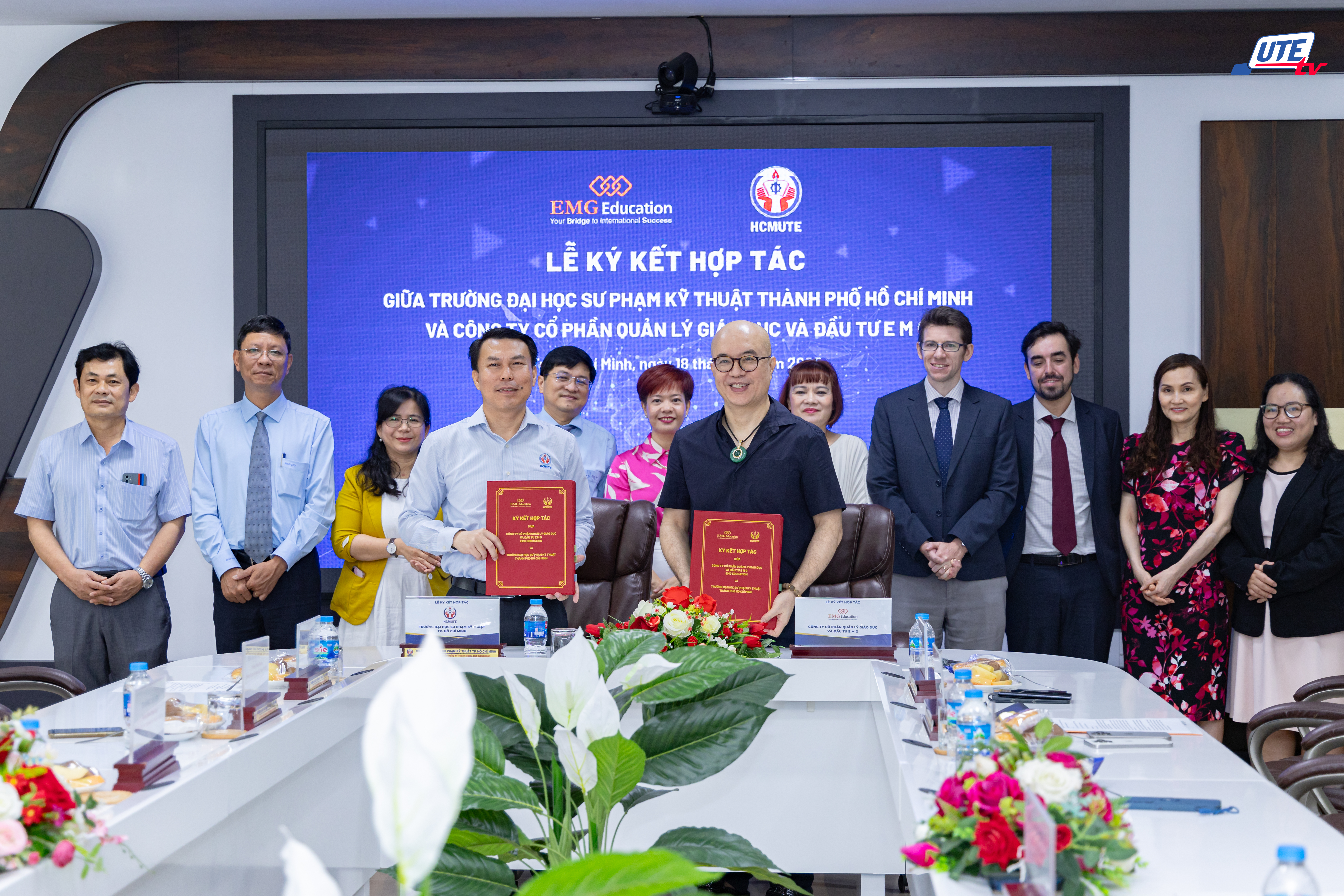 Lễ ký kết hợp tác